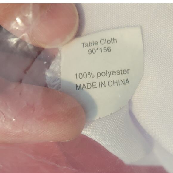 SURMENTE White Tablecloth 90 x 156 Banquet Restaurant 100% Polyester - Picture 2 of 2
